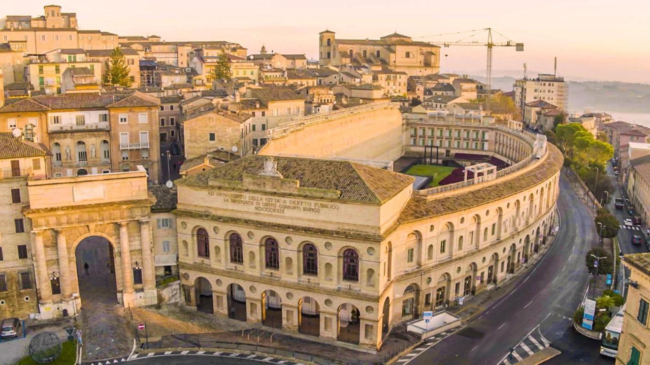 - Casa Manzoni - Luminoso Appartamento Zona Sferisterio 마체라타 외부 사진